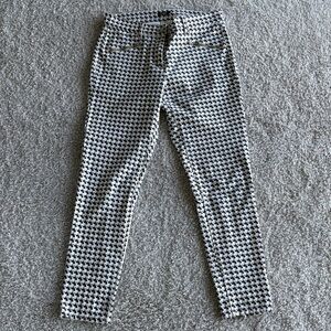 Black & White Houndstooth Ankle Pants